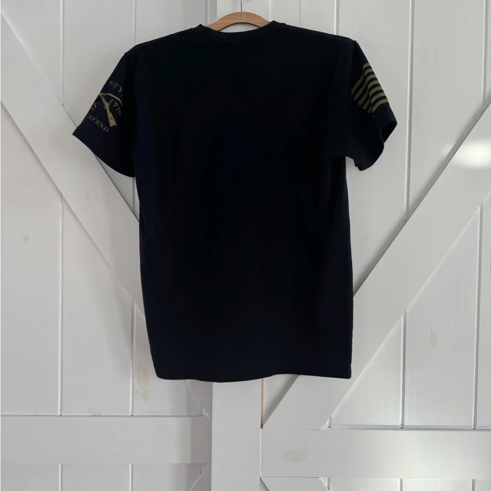 Disney Grunt Style Gaston’s Tavern “Brews And Biceps” T-Shirt (Handmade) - Picture 3 of 4